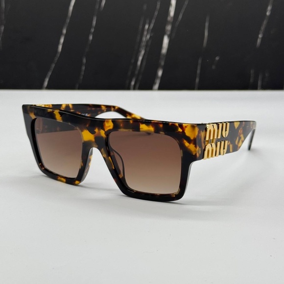 NEW SMU 10W VAU6S1 MIU MIU SQUARE SUNGLASSES MU10WS VAU6S1 HAVANA WOMEN EYEWEAR - Picture 4 of 12